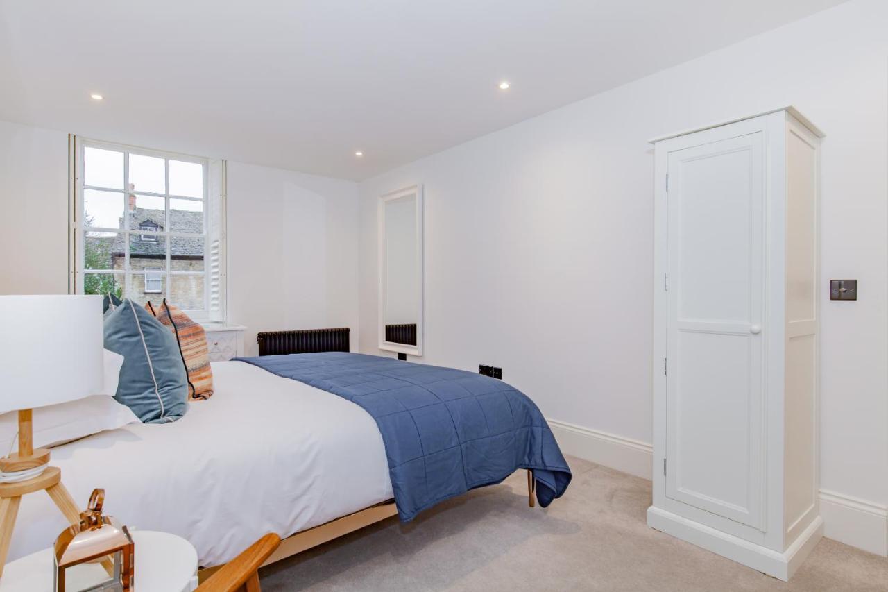 Oxfordshire Living - The Churchill Apartment - Woodstock Exterior photo